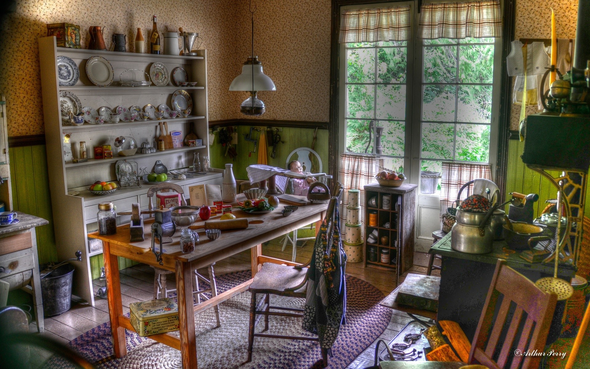 vintage mesa muebles habitación interior diseño de interiores estante silla vajilla hogar casa lugar ventana lámpara piso utensilios de cocina