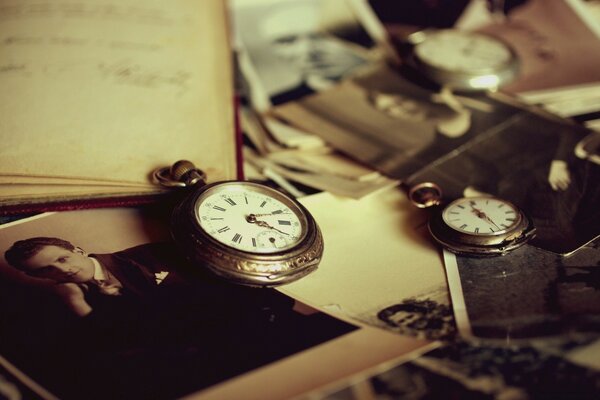 Antique time and clock symbols of the epoch