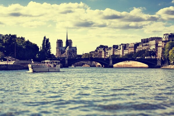 Photo Vintage de la ville et de la rivière