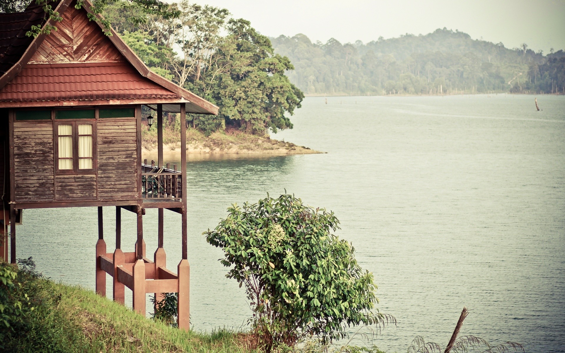 vintage water travel wood lake tree outdoors nature seashore landscape summer house wooden sky daylight tourism