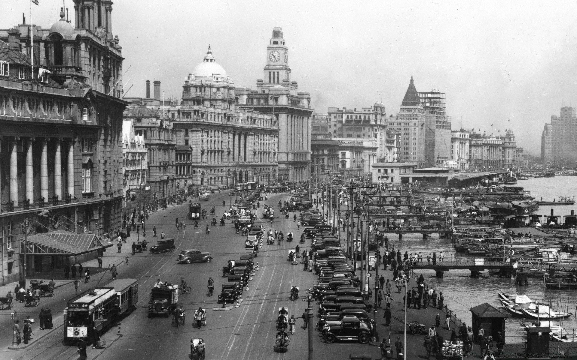 vintage wiele grupa samochód ulica system transportu monochromatyczny administracja domy miasto