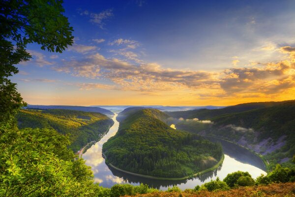 Fluss Schlange saar-schleife deutschland sommer himmel wolken