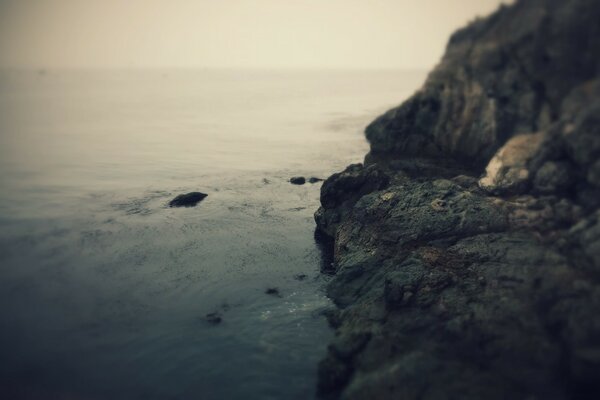 Photo of a cliff with a vignette on the sides