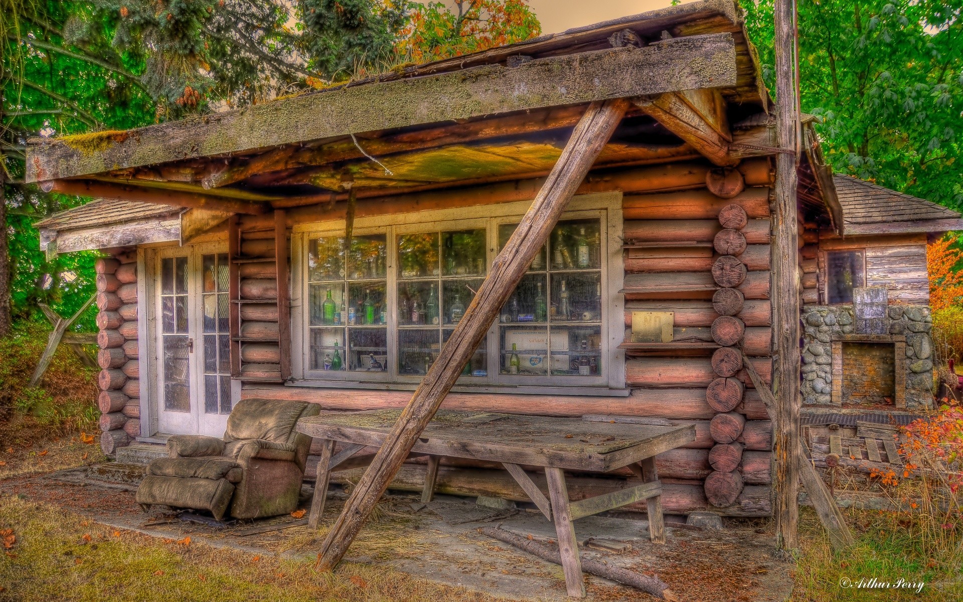 vintage legno casa in legno rustico cabina vecchio abbandonato famiglia casa architettura tradizionale bungalow log finestra rotto capanna casa rurale