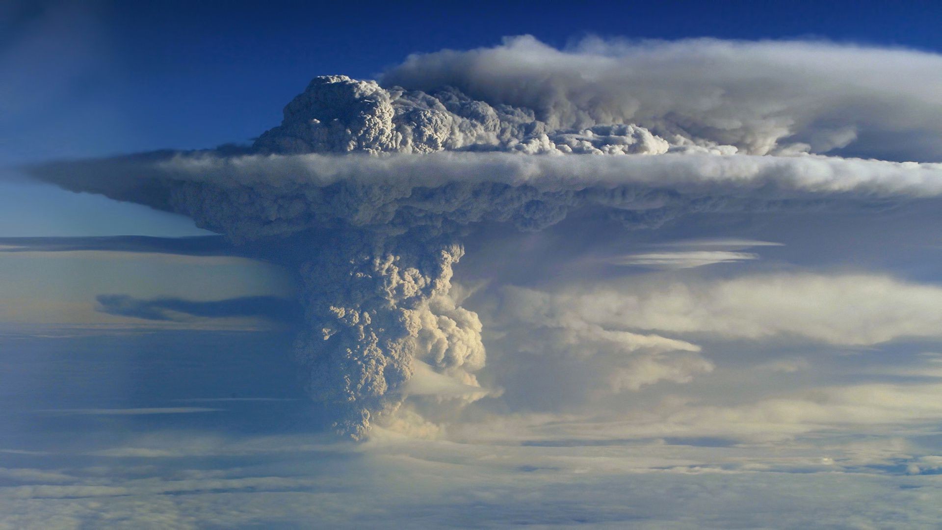 volcán cielo paisaje naturaleza al aire libre luz del día tiempo luz puesta de sol buen tiempo sol nube escénico verano viajes amanecer meteorología tormenta cielo alta