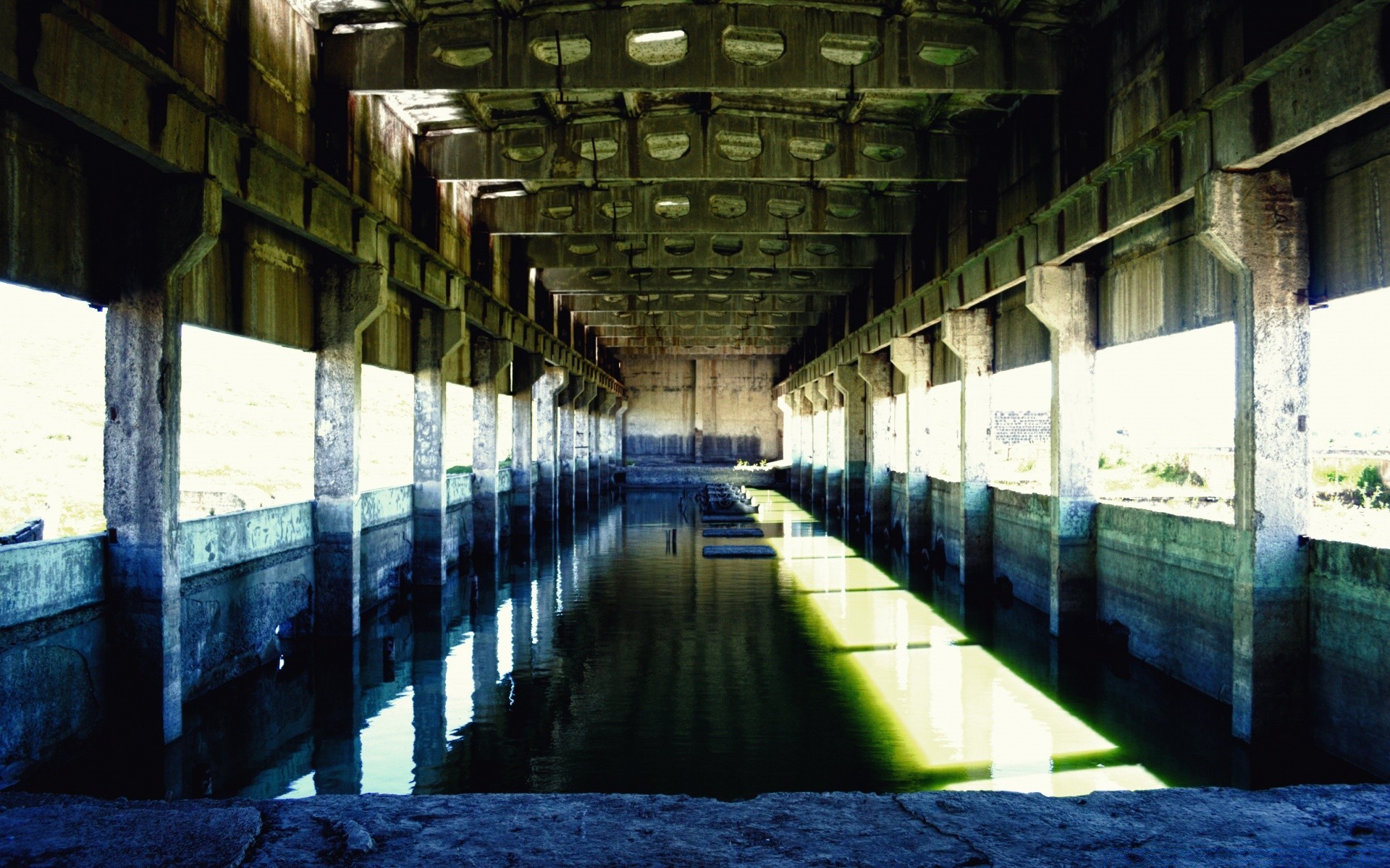 vintage arquitectura abandonado casa reflexión agua almacén oscuro