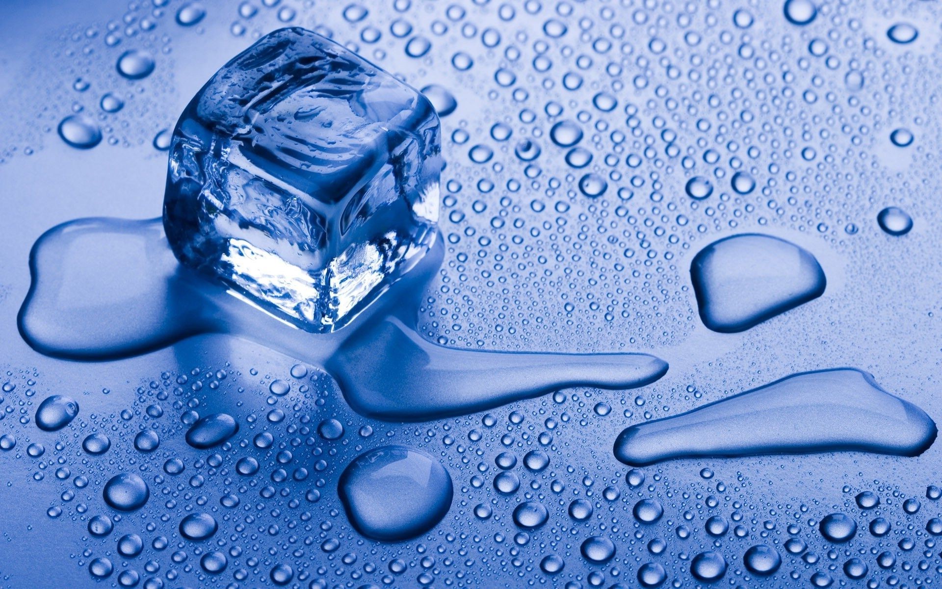 геометрические фигуры мокрый падение жидкость дождь пузырь чистые воды капли всплеск бирюза понятно чистота пить росы мыть пульсация чисто стекло холодная ванна