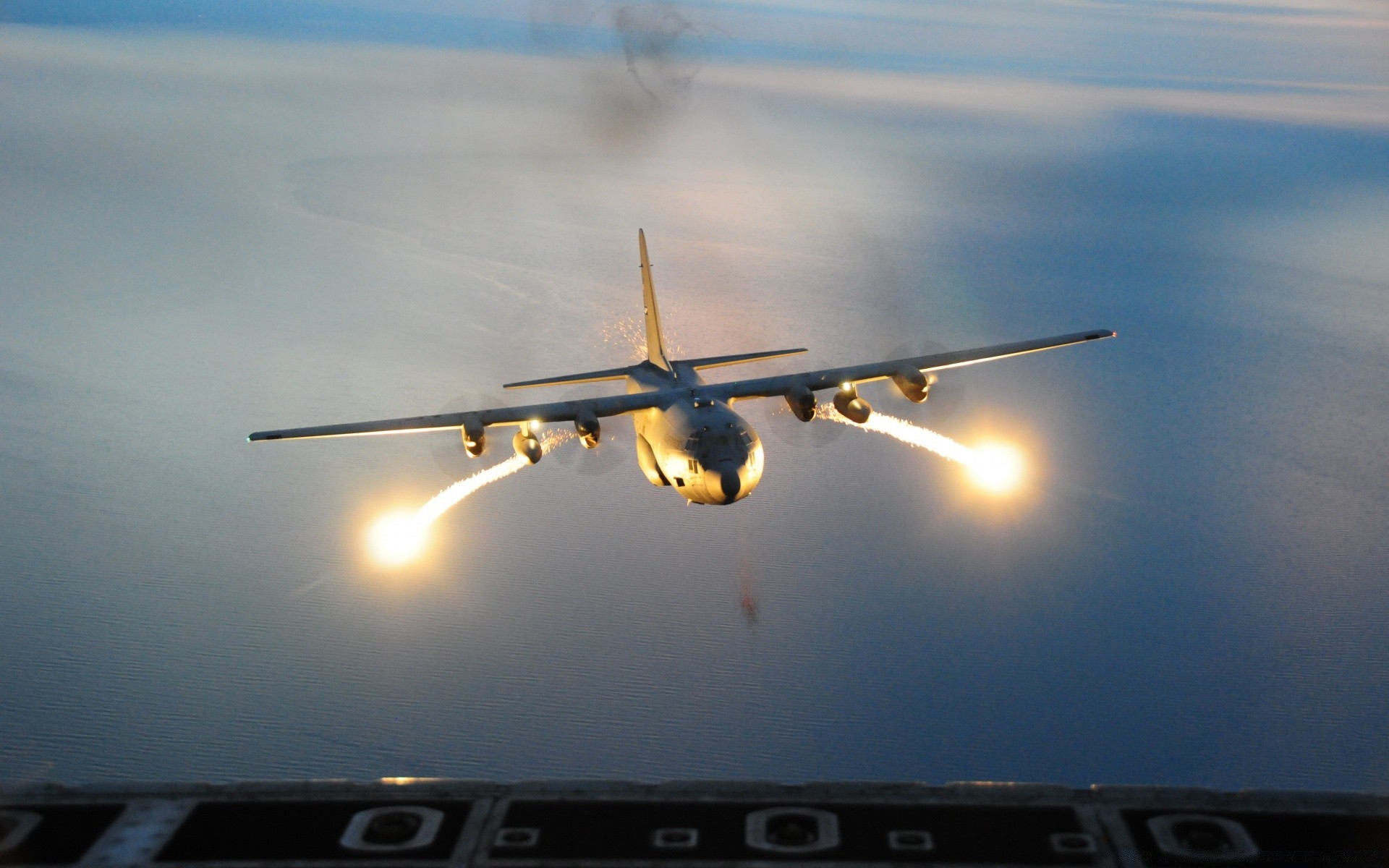 aviazione aereo aereo aeroporto volo auto cielo aria militare sistema di trasporto viaggi aereo volare air force tramonto tempo