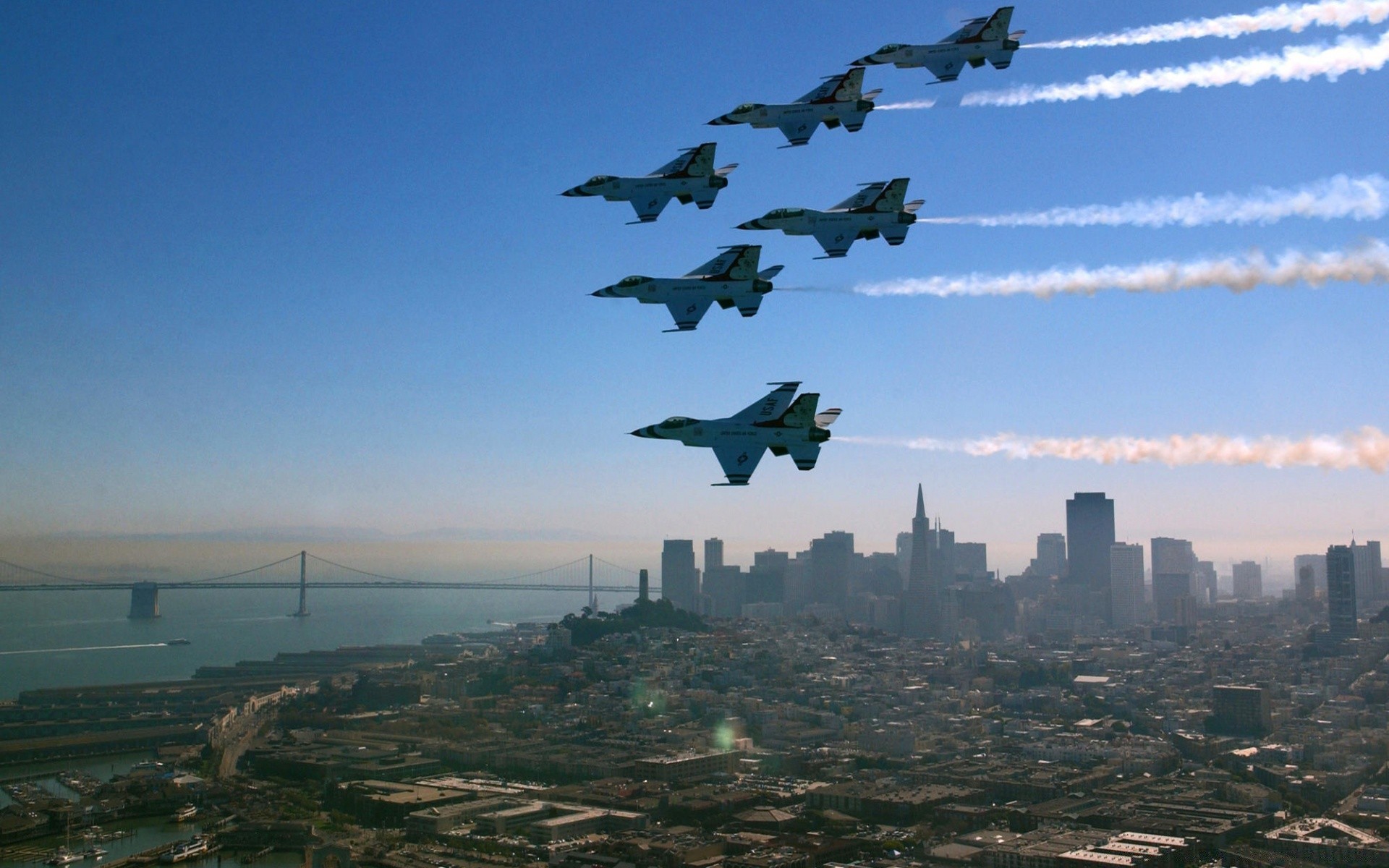 aviazione aereo viaggi città aereo cielo luce del giorno militare paesaggio acqua mare auto architettura skyline all aperto