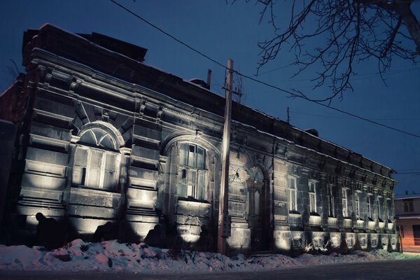 Casa de comerciante Vintage con luces