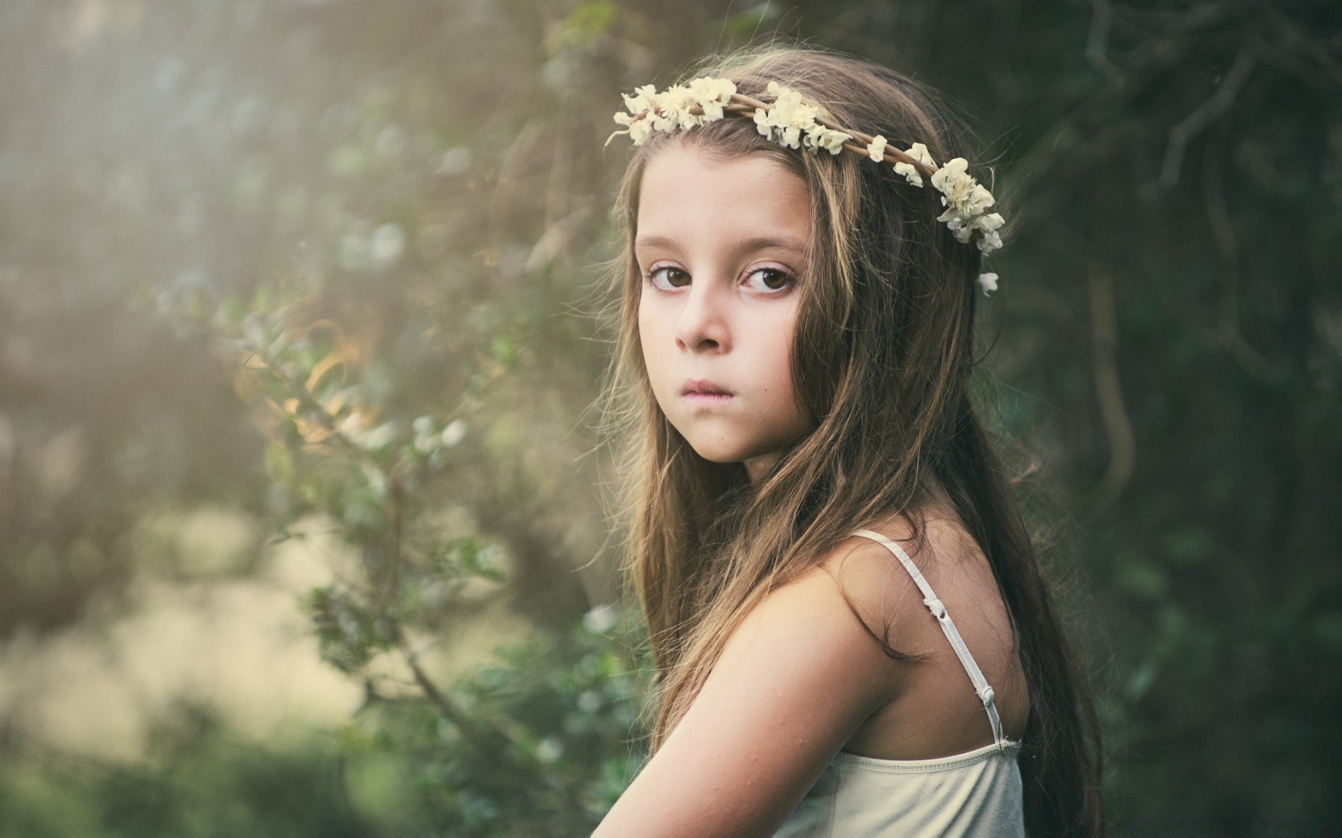 vintage natur mädchen mode porträt modell schön frau sommer im freien haar ein sexy hübsch kleid