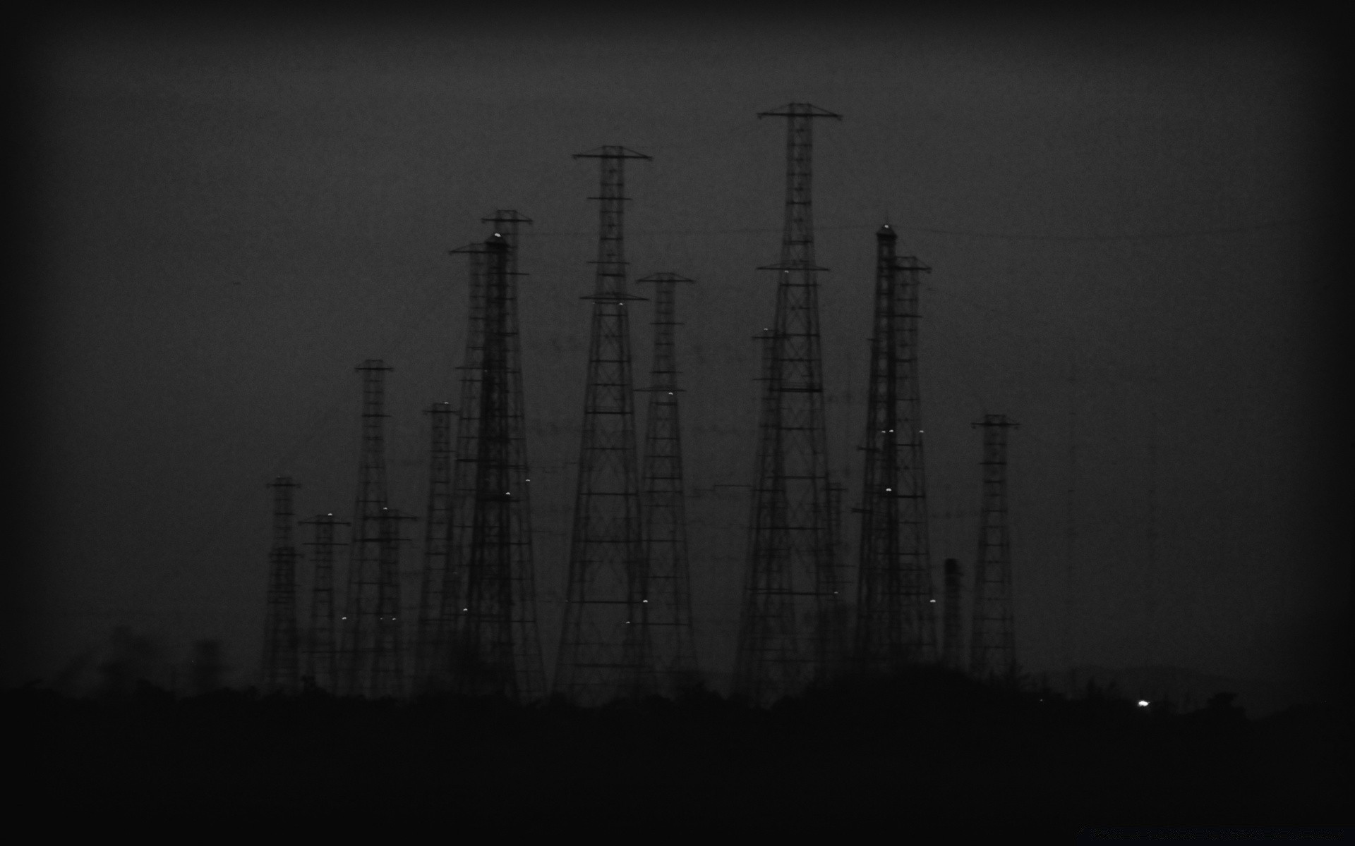 jahrgang industrie monochrom himmel silhouette verschmutzung dunkel stahl energie elektrizität technologie rauch schleifer licht