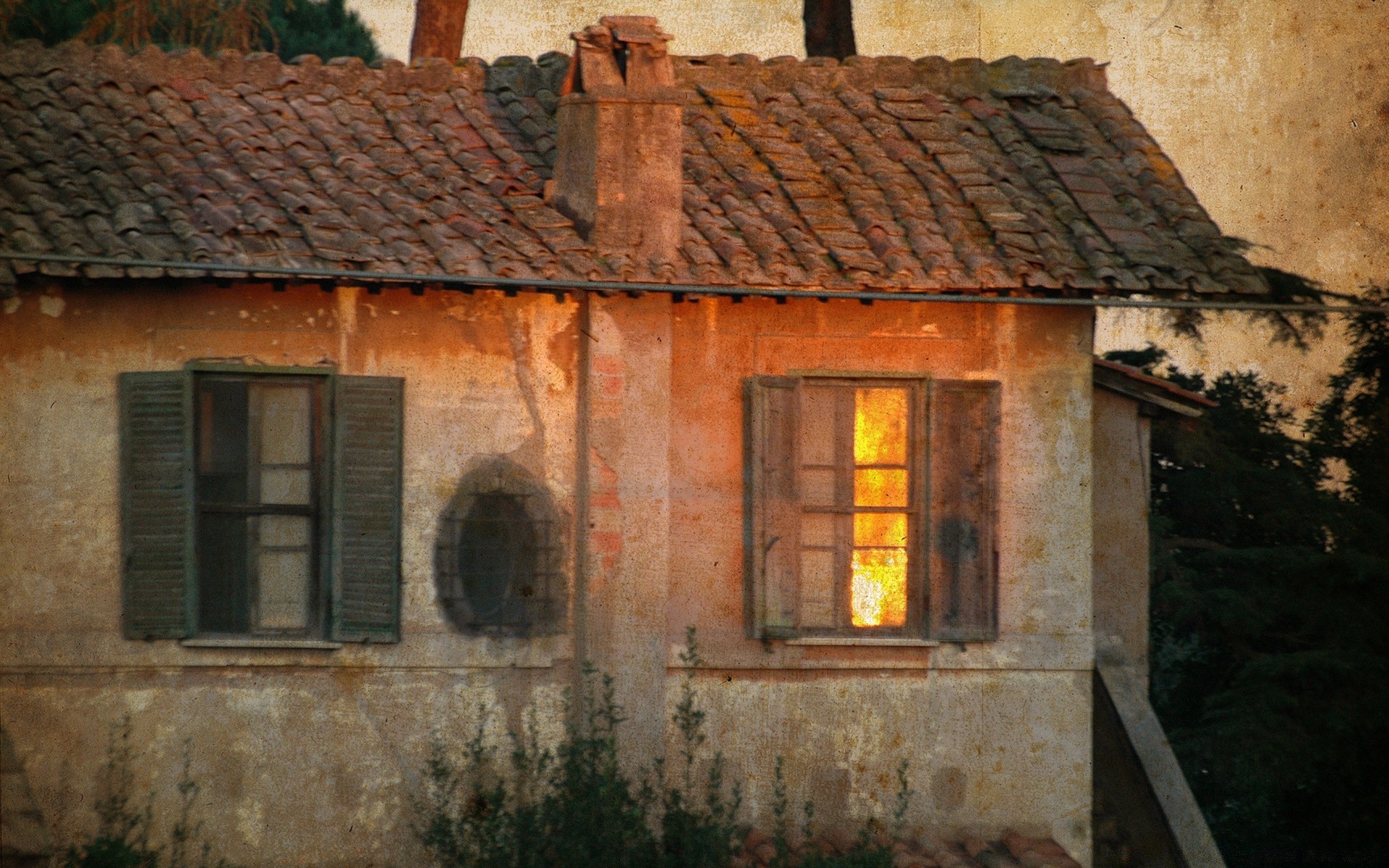 vintage casa casa architettura finestra vecchio famiglia tetto casa parete bungalow rustico costruzione decadimento esterno abbandonato espressione legno luce del giorno