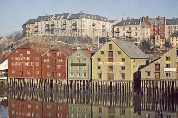 City reflection in water archetecture