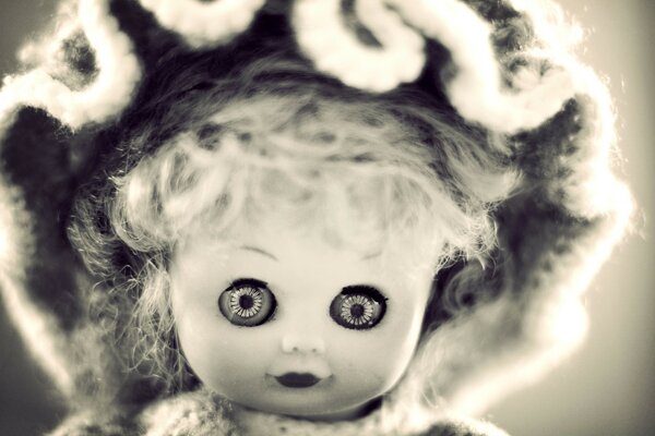 Big eyes doll hair