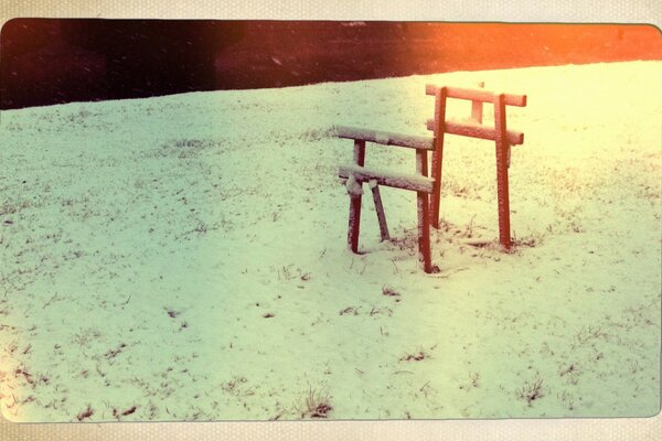 Photo de construction sur le sable clair