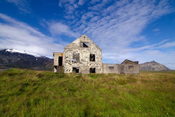 Instalação de construção abandonada