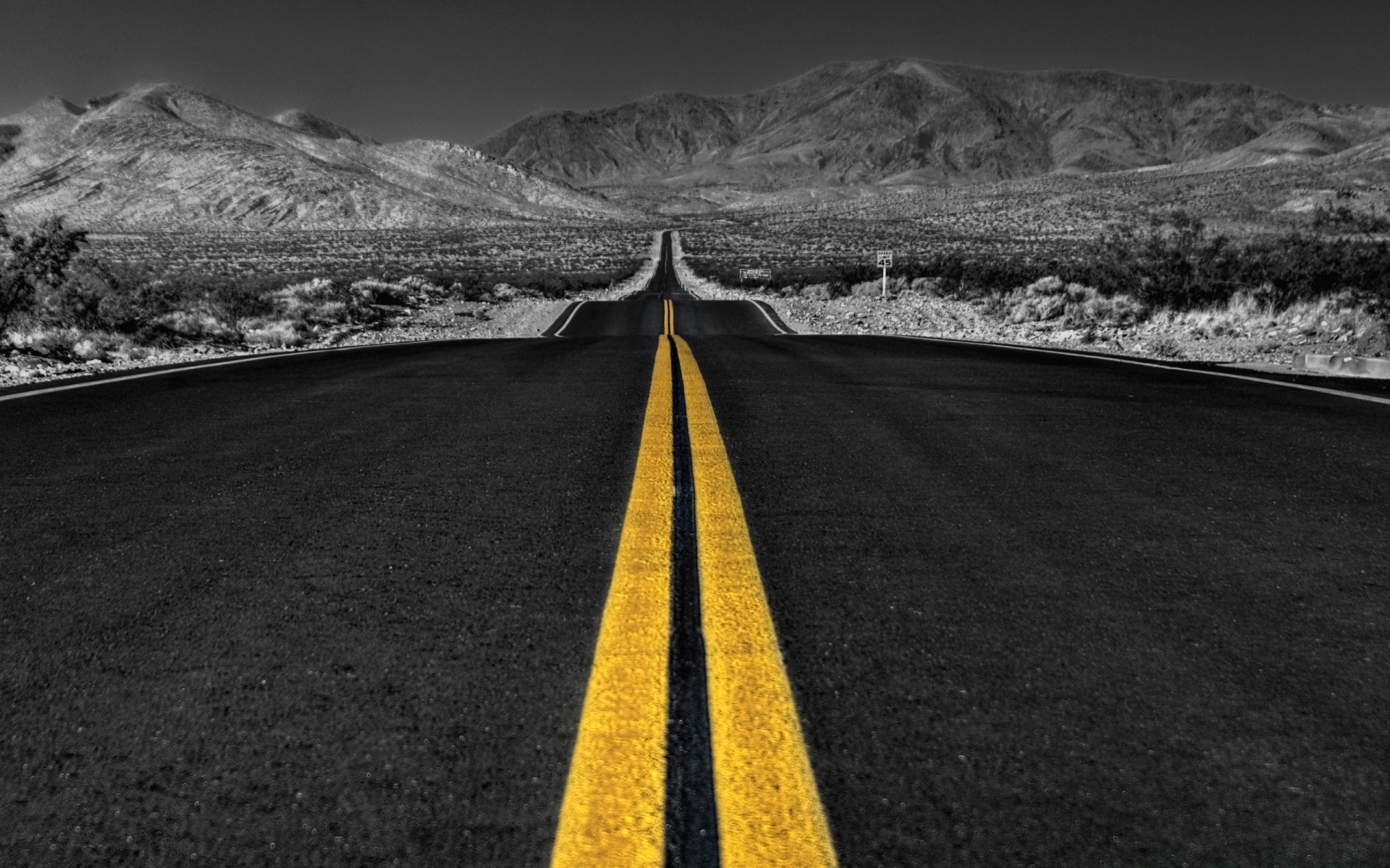 nero strada autostrada asfalto paesaggio deserto viaggi strada sistema di trasporto montagne cielo lungo natura guida dritto corda vuoto