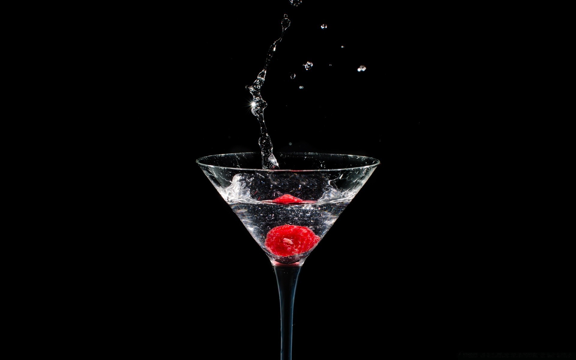 noir vodka verre boire gin martini liqueur alcool glace cocktail humide bar froid liquide partie vermouth chute cool splash