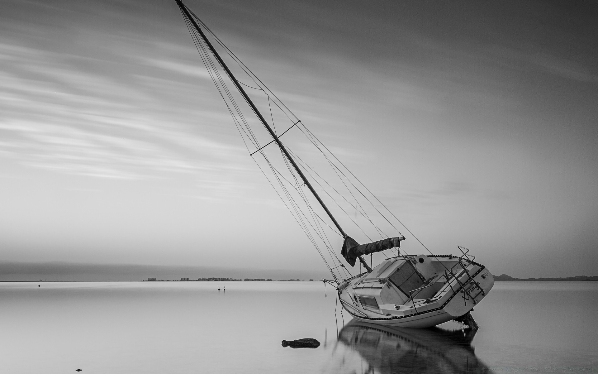 in bianco e nero acqua moto d acqua auto mare barca sistema di trasporto oceano nave viaggi mare vacanze barca a vela cielo