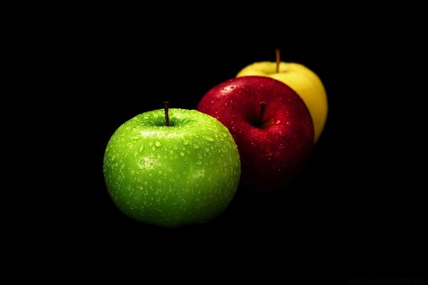 Pommes rouges et vertes jaunes