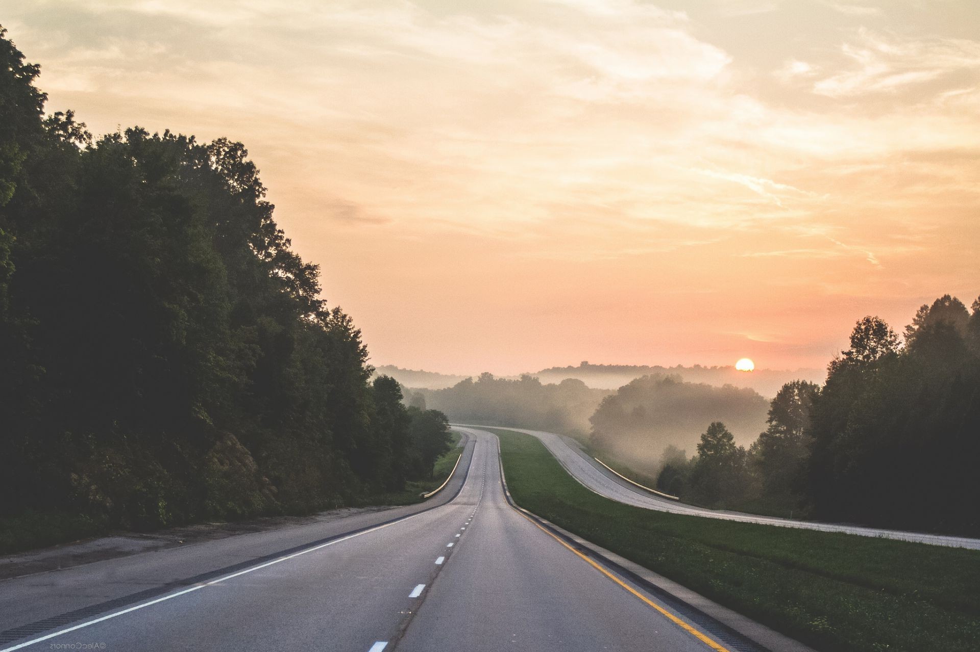 straße asphalt autobahn reisen landschaft transportsystem handbuch fahren baum im freien straße