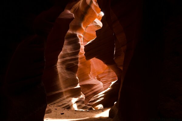 Foto bellissimo canyon all interno