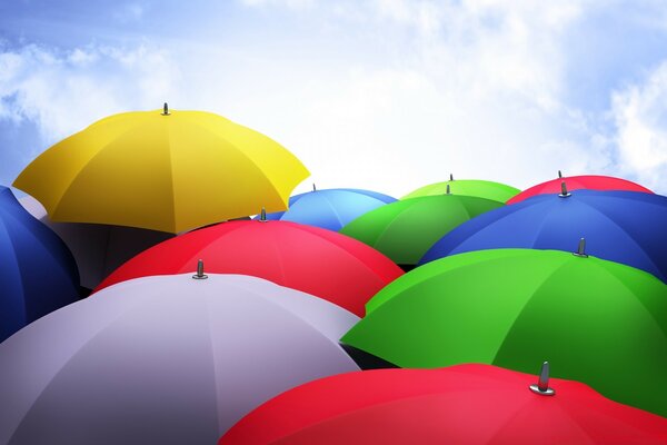 Parapluies lumineux sous un ciel sans nuages