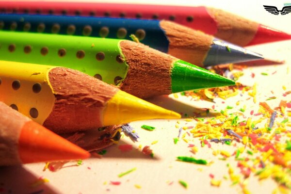 Crayons de dessin aiguisés