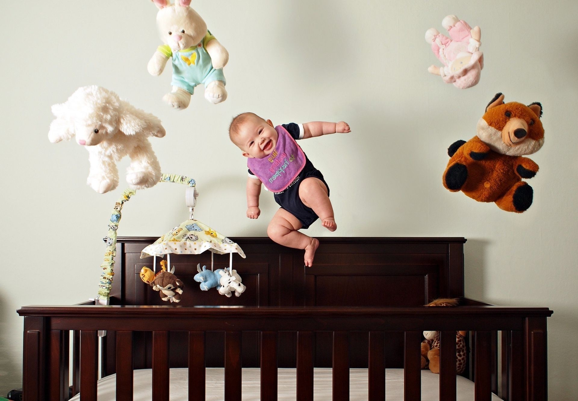 babes criança criança menina recém-nascido menino brinquedo inocência sozinho mobília retrato quarto pequeno fofa família jogar