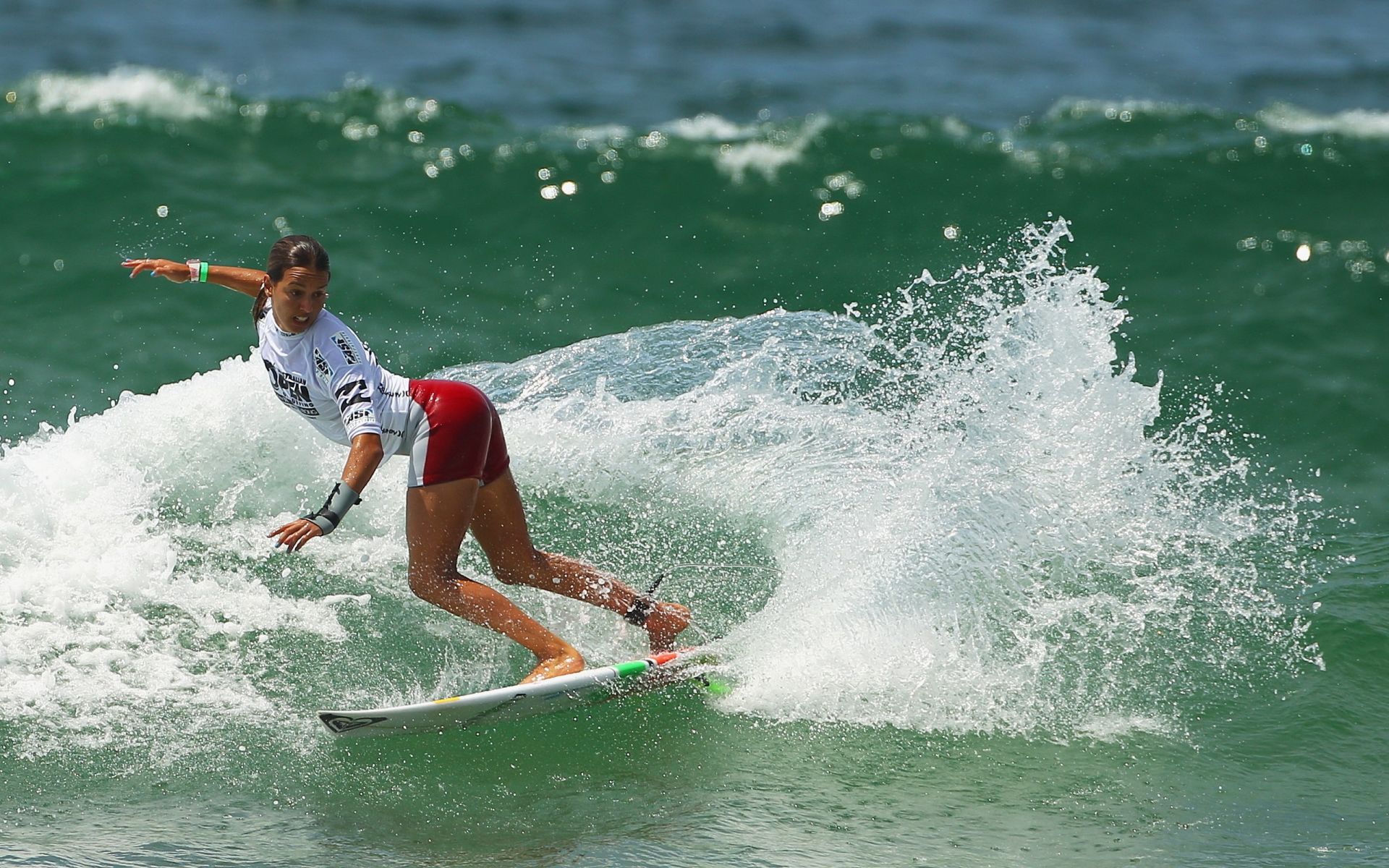 surf surf esportes aquáticos ação spray respingo água atleta excitação competição movimentos lazer diversão aventura inchação onda despertar adrenalina apresse-se