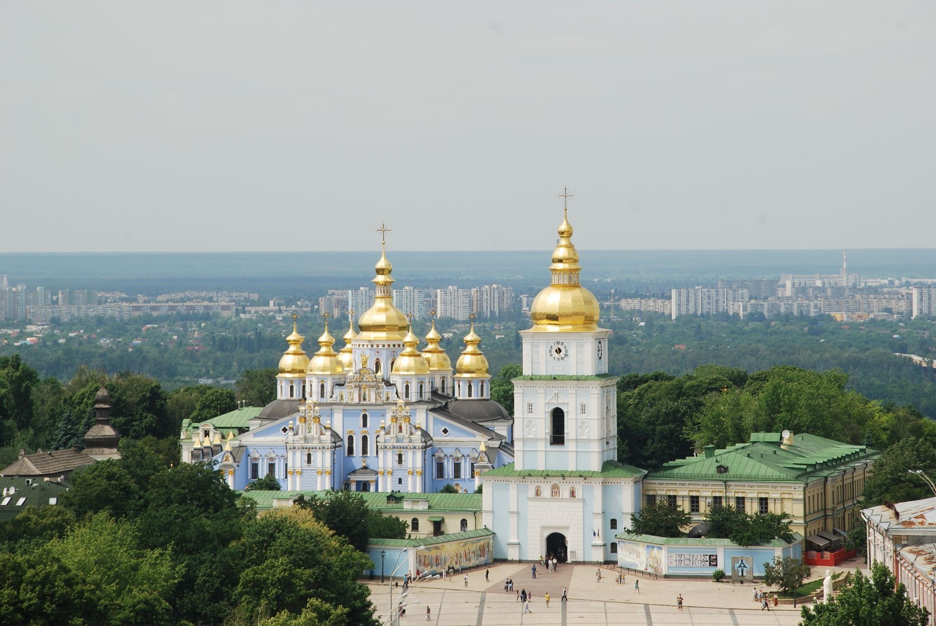 ancient architecture architecture travel church building city sky old religion cathedral town tower outdoors tourism sight cityscape