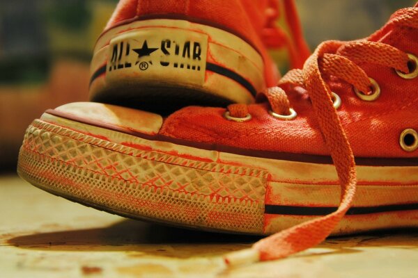 Zapatillas rojas después de la carrera