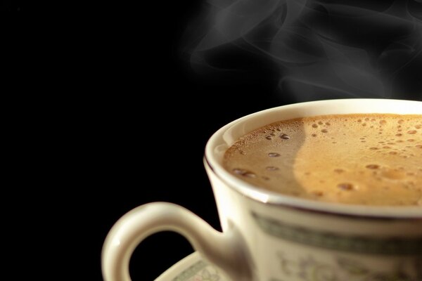 Boire du café chaud est nocif