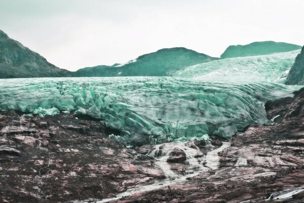 Nature créative. Glace épaisse