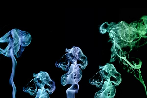 Hermosa abstracción en forma de humo