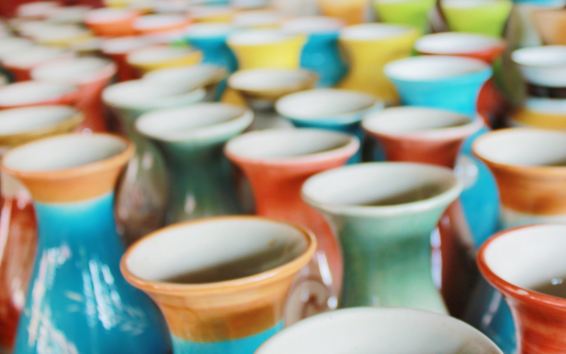 яркие краски керамический кубок традиционные ремесло ручной работы цвет контейнер пестрый рабочего стола глина фаянса пить вид шаблон искусство