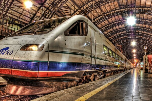 Bellezza del treno massiccio