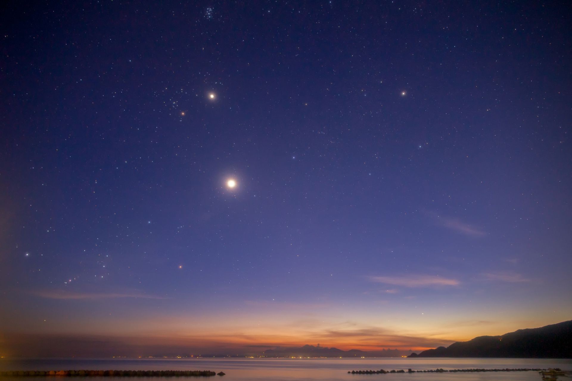 nacht abenddämmerung abenddämmerung mond astronomie himmel sonne dämmerung abend sonnenuntergang raum galaxie wasser meer dämmerung dunkel exploration konstellation natur landschaft