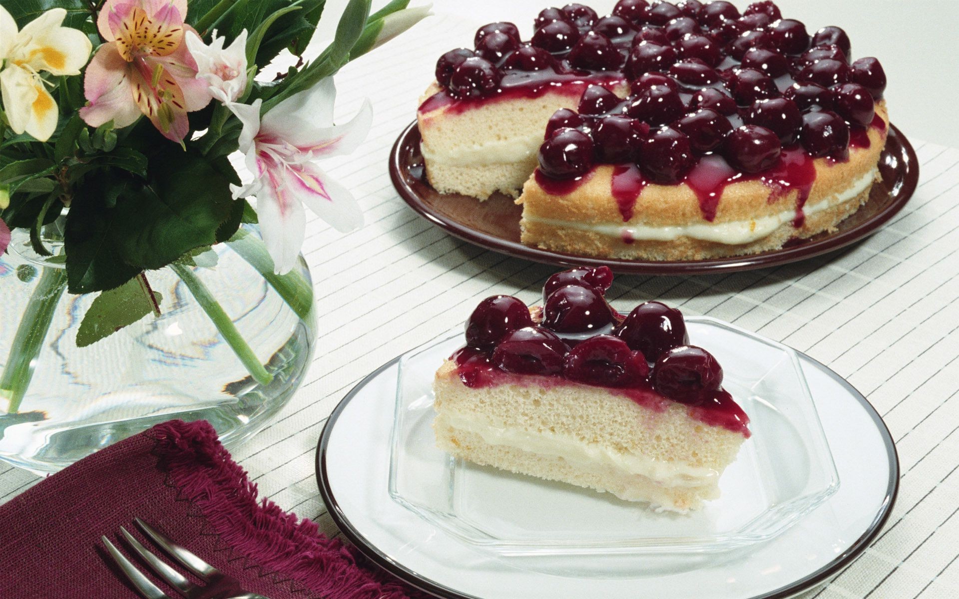 desserts berry fruit cake cream food plate sweet pastry delicious pie raspberry strawberry cheesecake sugar tart homemade dairy product jam bakery