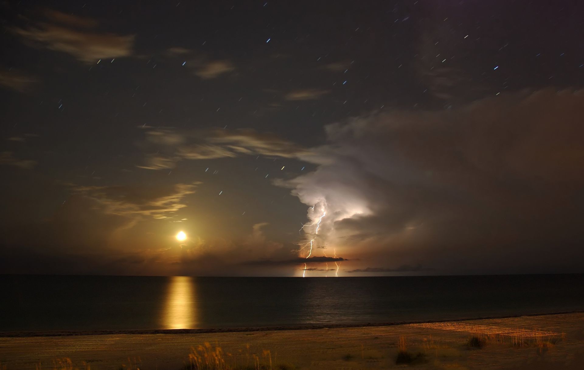 blitz sonnenuntergang wasser strand dämmerung landschaft meer ozean abend sonne dämmerung reflexion see meer himmel licht mond landschaft sturm