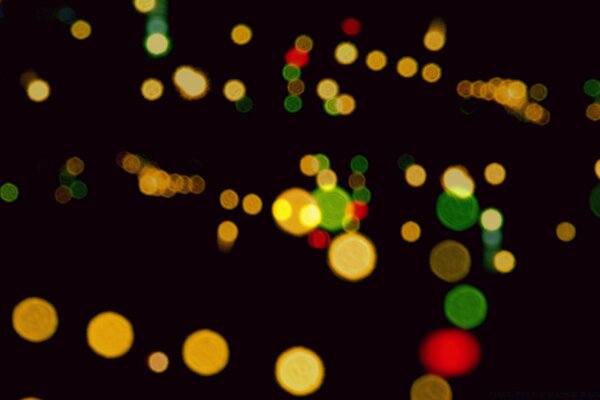 Boules de couleur de Noël dans l obscurité