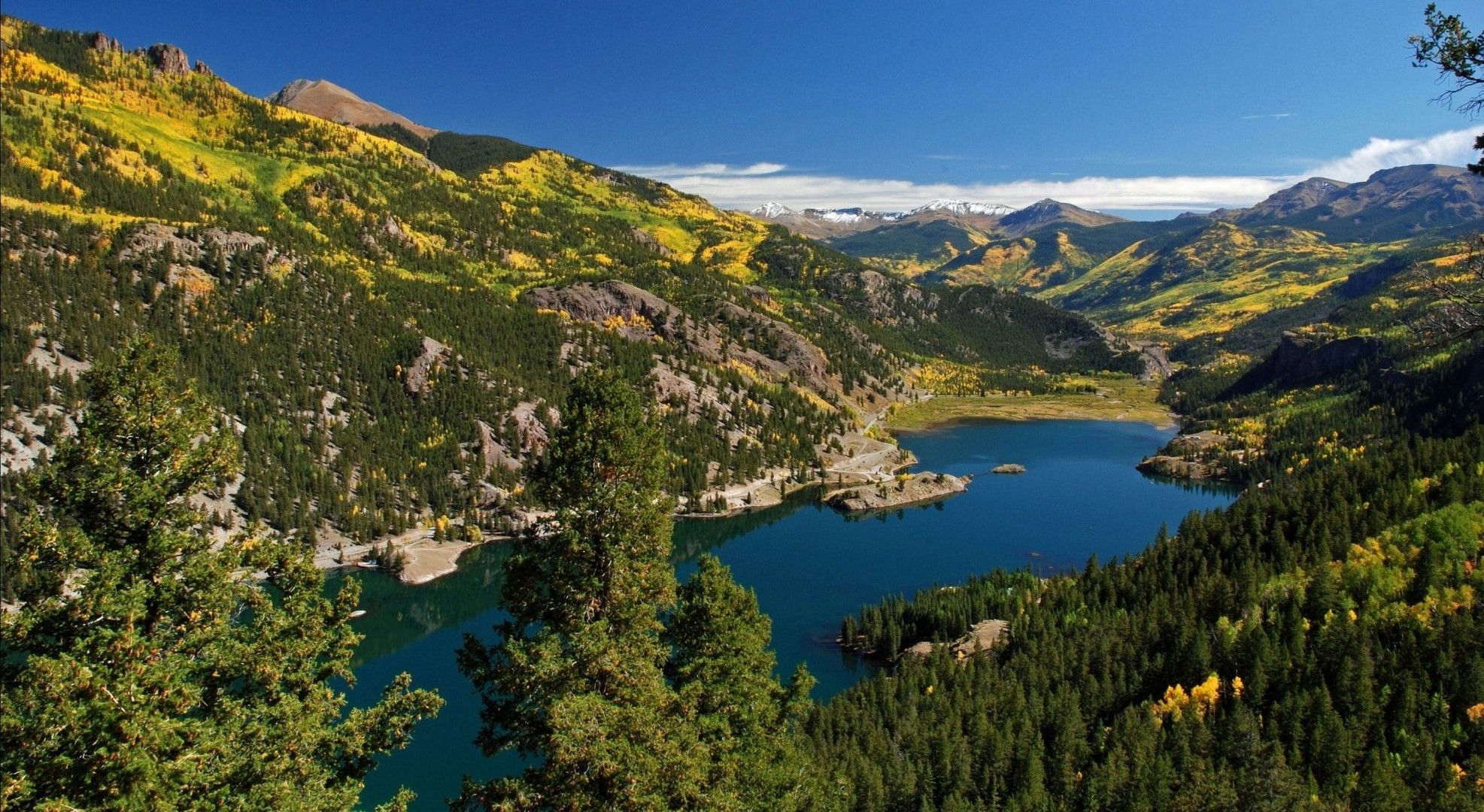 lieux célèbres eau voyage montagnes nature à l extérieur paysage ciel lac pittoresque bois mer lumière du jour bois rivière île