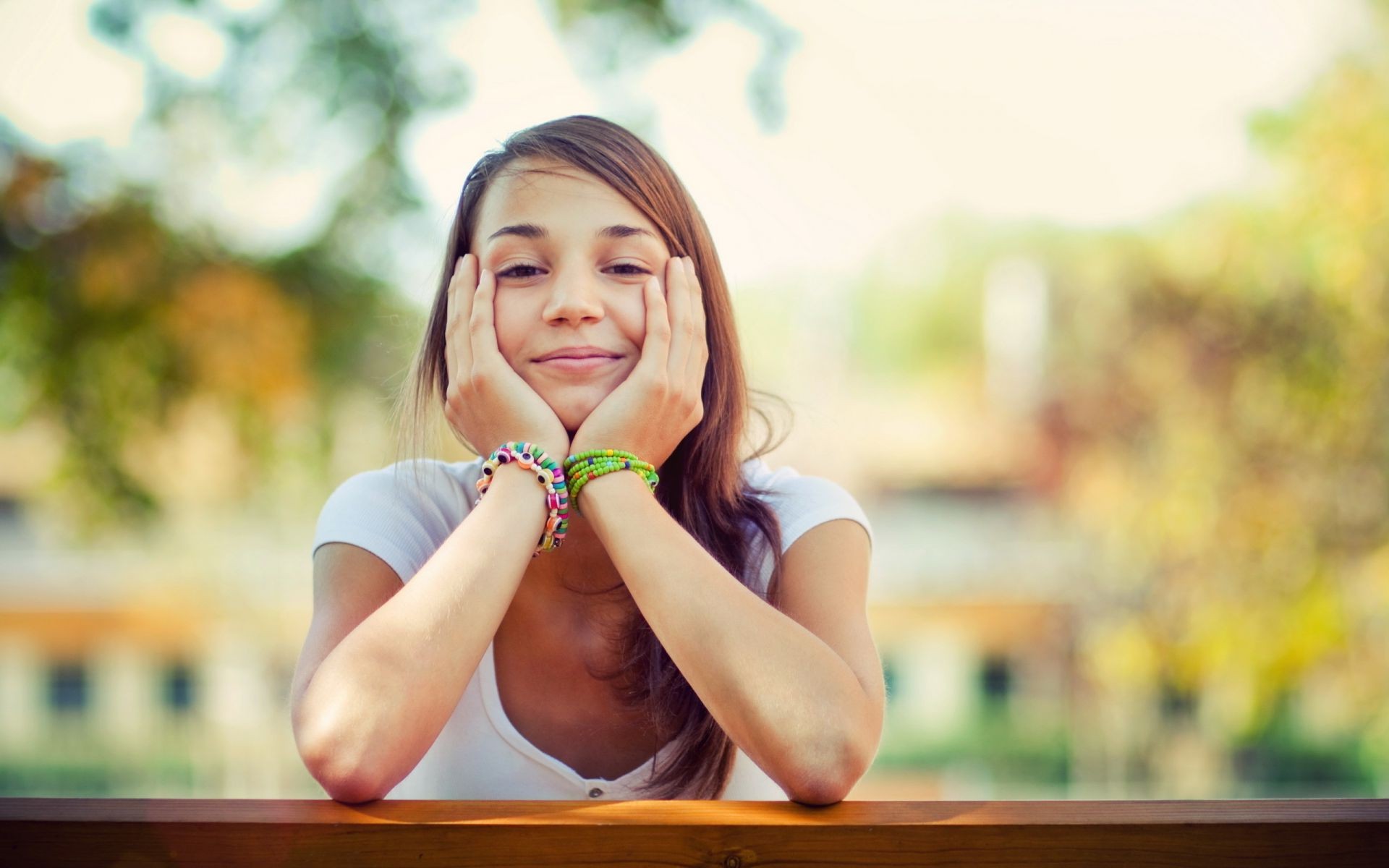 altre ragazze donna natura estate relax tempo libero all aperto ragazza bella