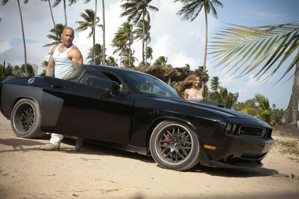 Dominic Toretto en un coche negro