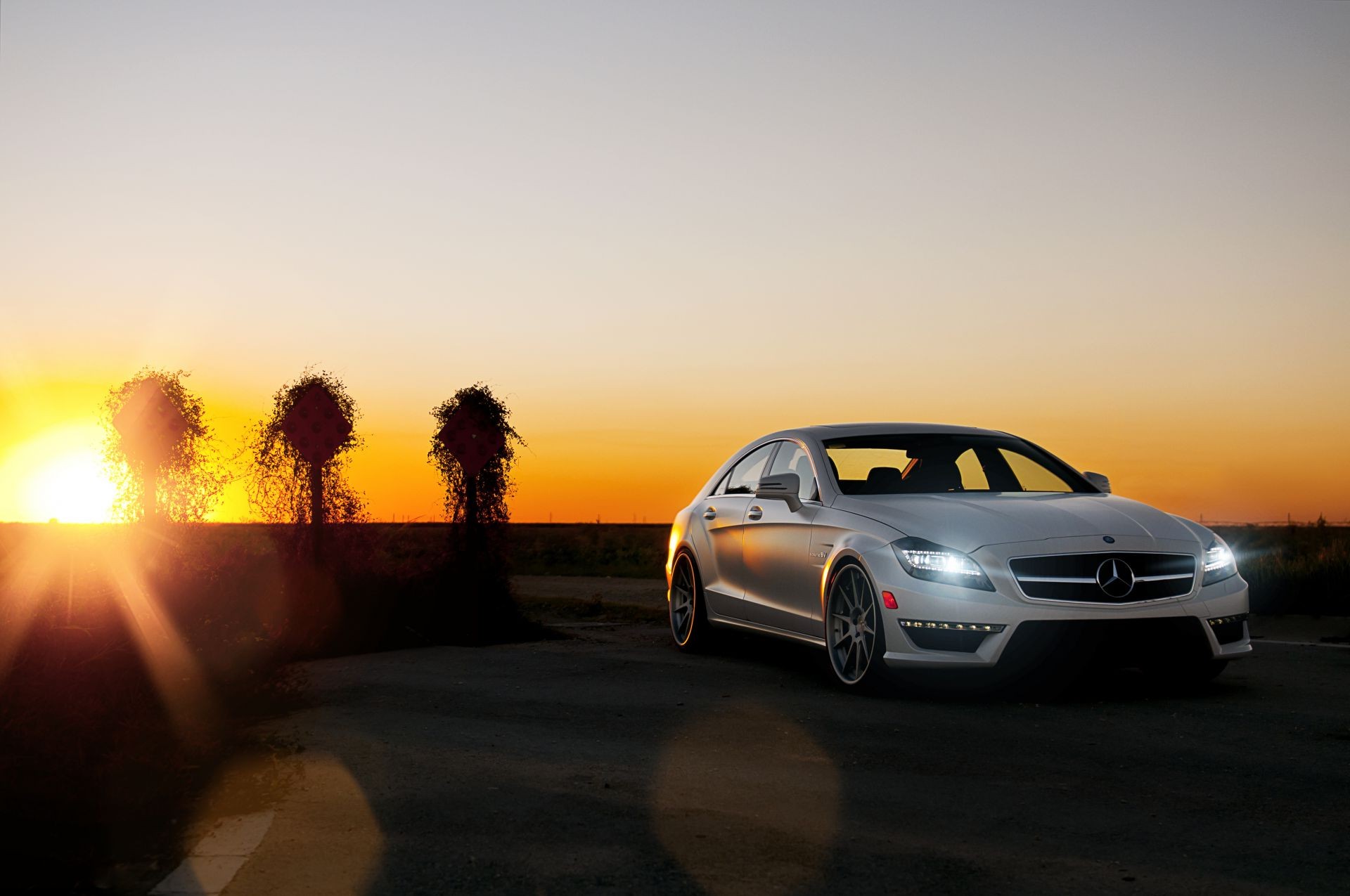 voitures de sport voiture coucher de soleil noir asphalte route trottoir aube voiture flou action midi rue paysage