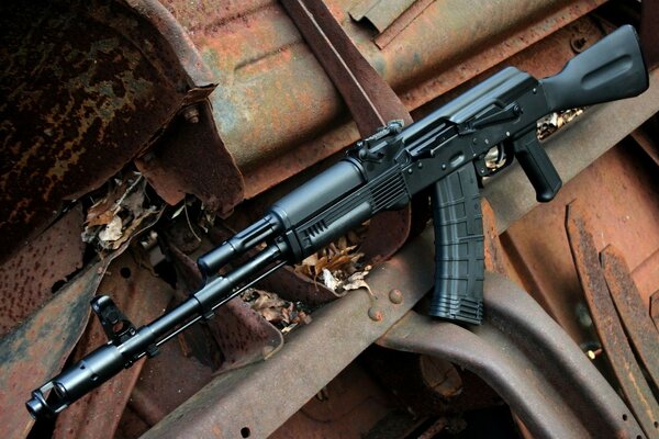 A gunshot environment on a pile of metal