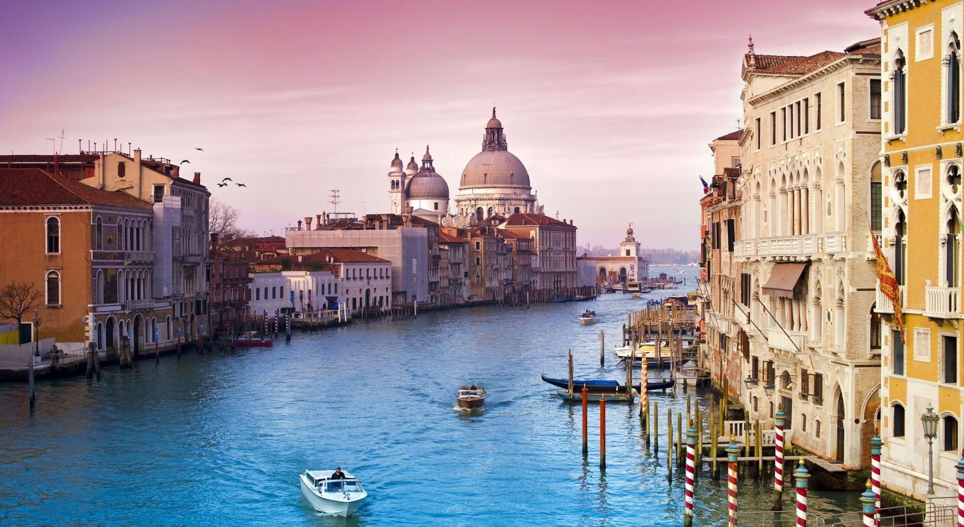 ciudades góndolas veneciano canal arquitectura viajes aguas hogar turismo gondolero ciudad ciudad reflexión al aire libre oscuridad cielo espectáculo viejo puente