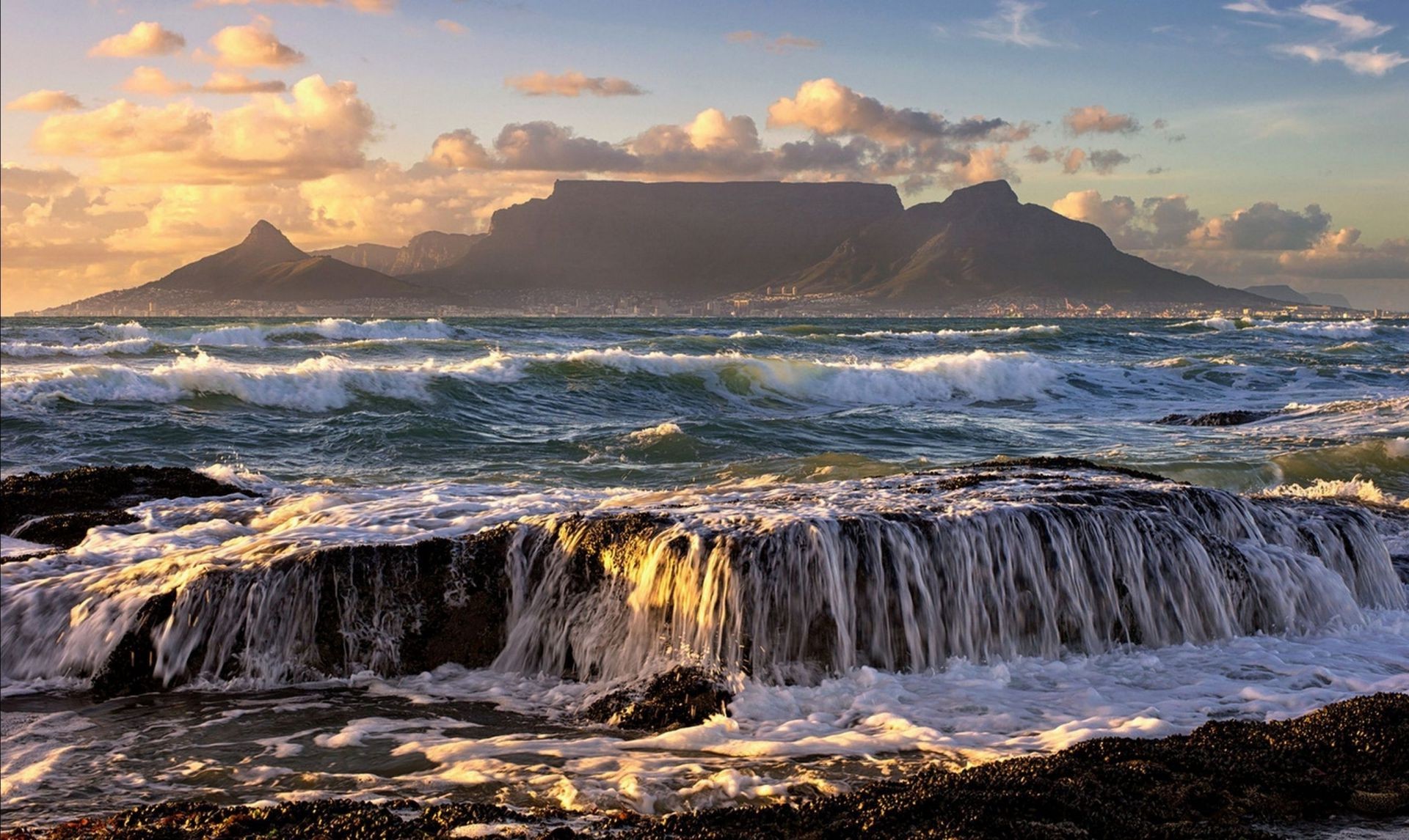 Cape Town Shoreline, South Africa бесплатно