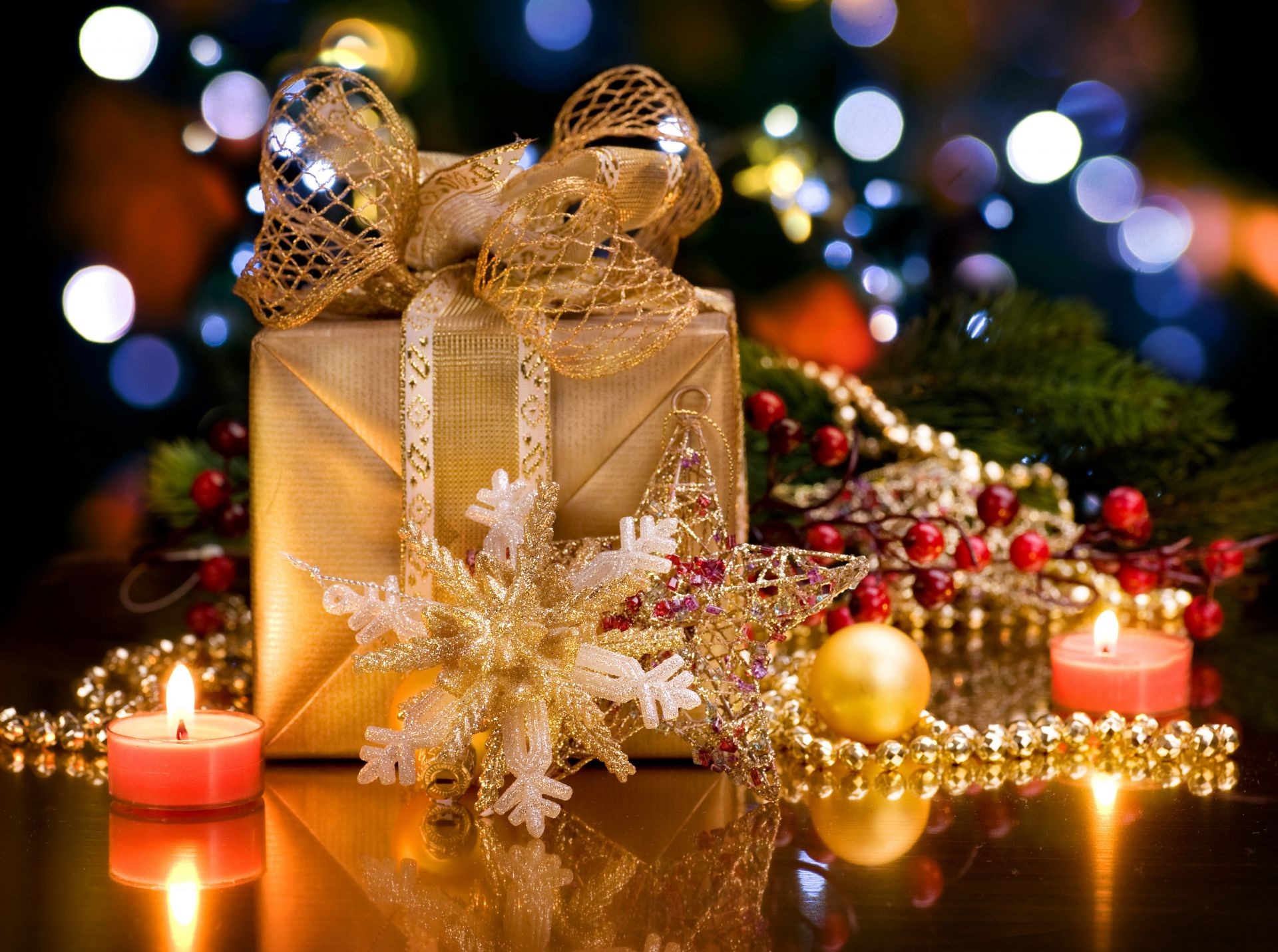 Поиск обоев новогодняя елка с подаркам в разделе все категории.